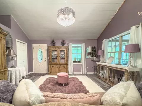 Living - 89 Box Turtle Ln, Murphy, NC 28906 photo 3 of 3