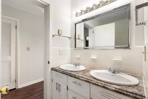 Bath - 27 Bayless St, Murphy, NC 28906 photo 5 of 14