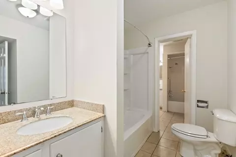 Bath - 27 Bayless St, Murphy, NC 28906 photo 2 of 14