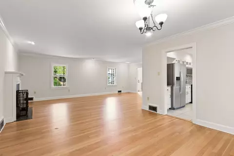 Living - 27 Bayless St, Murphy, NC 28906 photo 7 of 13