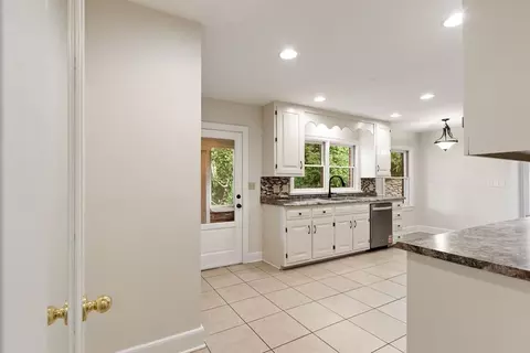Kitchen - 27 Bayless St, Murphy, NC 28906 photo 7 of 7