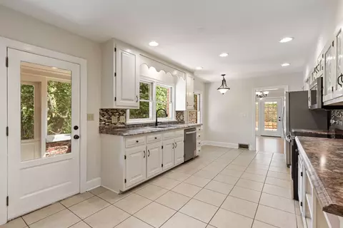Kitchen - 27 Bayless St, Murphy, NC 28906 photo 6 of 7
