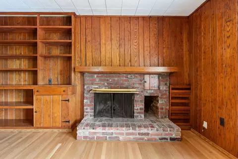 Living - 27 Bayless St, Murphy, NC 28906 photo 11 of 13