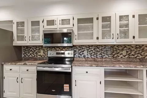 Kitchen - 27 Bayless St, Murphy, NC 28906 photo 4 of 7