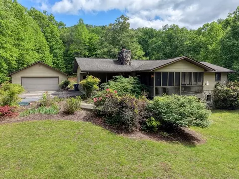 Exterior - 847 Deer Hill Rd, Murphy, NC 28906 photo 3 of 16