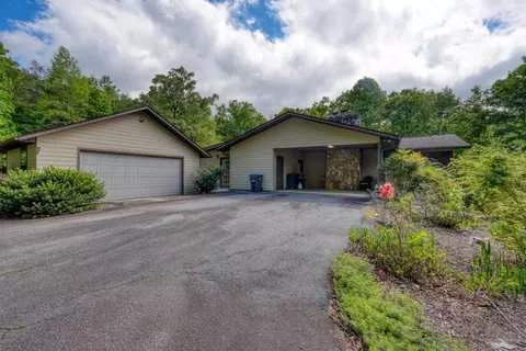 Exterior - 847 Deer Hill Rd, Murphy, NC 28906 photo 8 of 16