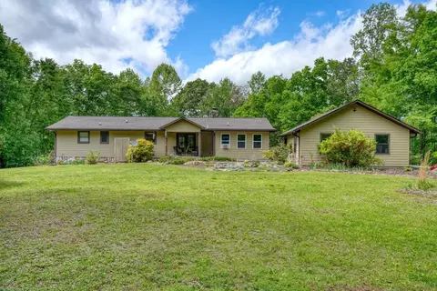Exterior - 847 Deer Hill Rd, Murphy, NC 28906 photo 6 of 16