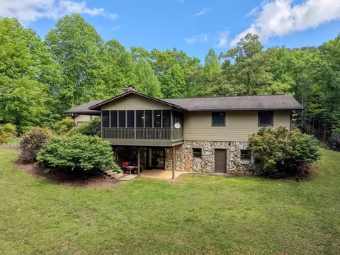 Exterior - 847 Deer Hill Rd, Murphy, NC 28906 photo 4 of 16