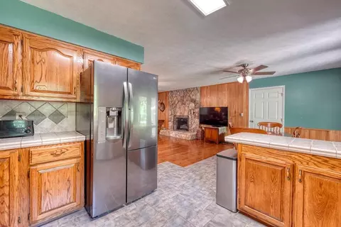 Kitchen - 847 Deer Hill Rd, Murphy, NC 28906 photo 3 of 4
