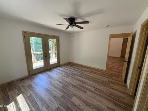 Bedroom - 109 Chestnut Oaks Dr, Murphy, NC 28906 photo 2 of 2