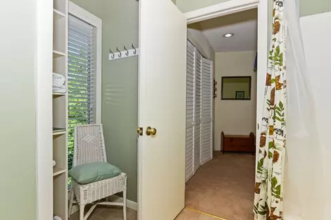 Bath - 87 Snowbird Ln, Murphy, NC 28906 photo 5 of 7