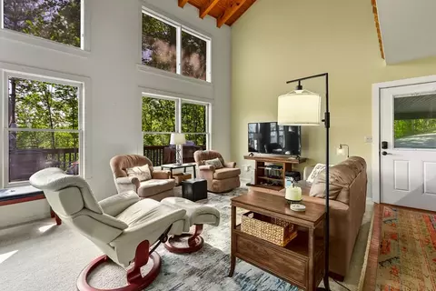 Living - 87 Snowbird Ln, Murphy, NC 28906 photo 3 of 5