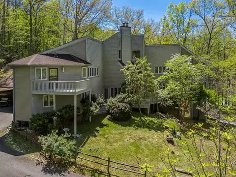1240 Village Rd, Murphy, NC 28906