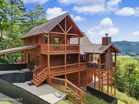 33 Stanley Ridge Dr, Morganton, GA 30560