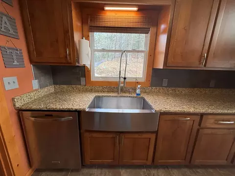 Kitchen - 270 Marina Dr, Murphy, NC 28906 photo 3 of 10