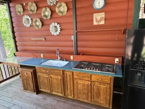 Kitchen - 270 Marina Dr, Murphy, NC 28906 photo 9 of 10