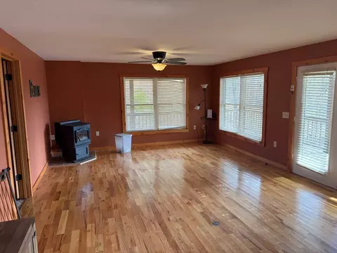 Living - 270 Marina Dr, Murphy, NC 28906 photo 3 of 4