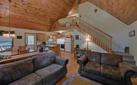 Living - 100 Carvers View Trl, Murphy, NC 28906 photo 3 of 3