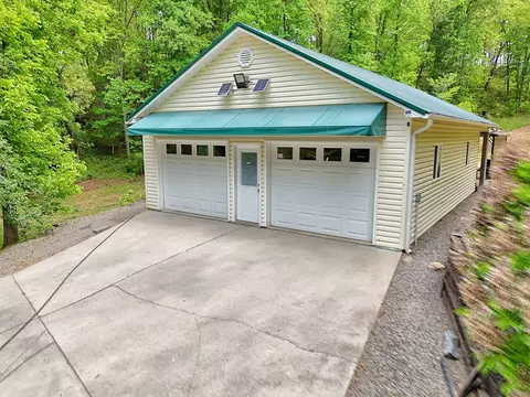 Exterior - 522 Fred Amos Rd, Murphy, NC 28906 photo 17 of 29