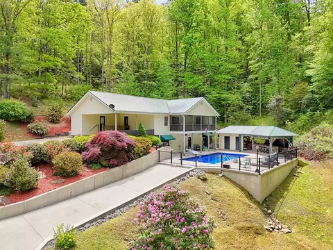 Exterior - 522 Fred Amos Rd, Murphy, NC 28906 photo 20 of 29