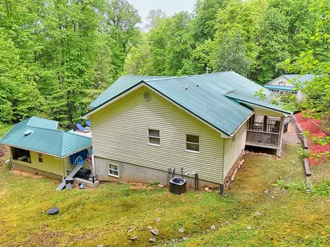 Exterior - 522 Fred Amos Rd, Murphy, NC 28906 photo 13 of 29