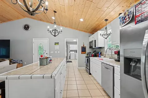 Kitchen - 522 Fred Amos Rd, Murphy, NC 28906 photo 4 of 5