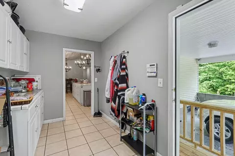Entry Way - 522 Fred Amos Rd, Murphy, NC 28906 photo 1 of 4