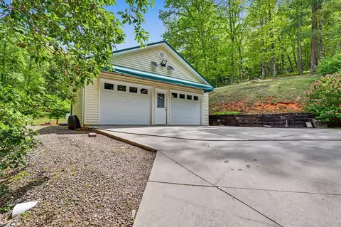 Exterior - 522 Fred Amos Rd, Murphy, NC 28906 photo 7 of 29