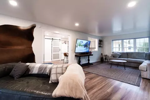 Living - 30 Skyline Dr, Murphy, NC 28906 photo 2 of 2