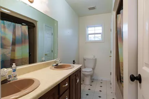 Bath - 30 Skyline Dr, Murphy, NC 28906 photo 6 of 6