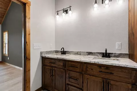 Bath - 590 Spring Branch Dr, Marble, NC 28905 photo 3 of 5