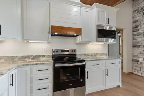 Kitchen - 590 Spring Branch Dr, Marble, NC 28905 photo 4 of 7