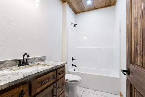 Bath - 590 Spring Branch Dr, Marble, NC 28905 photo 5 of 5