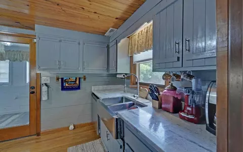 Kitchen - 440 Beaver Ridge Rd, Murphy, NC 28906 photo 2 of 4
