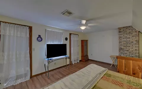 Bedroom - 440 Beaver Ridge Rd, Murphy, NC 28906 photo 9 of 10