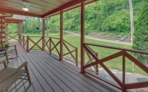 Exterior - 440 Beaver Ridge Rd, Murphy, NC 28906 photo 4 of 17