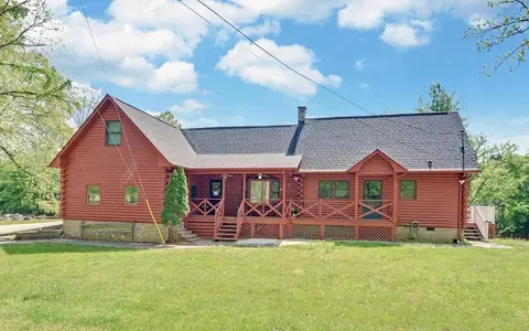 Exterior - 440 Beaver Ridge Rd, Murphy, NC 28906 photo 2 of 17