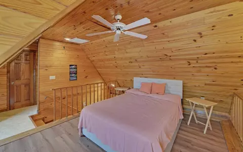 Bedroom - 440 Beaver Ridge Rd, Murphy, NC 28906 photo 6 of 10