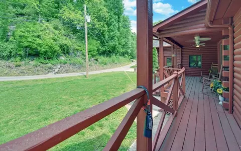 Exterior - 440 Beaver Ridge Rd, Murphy, NC 28906 photo 3 of 17