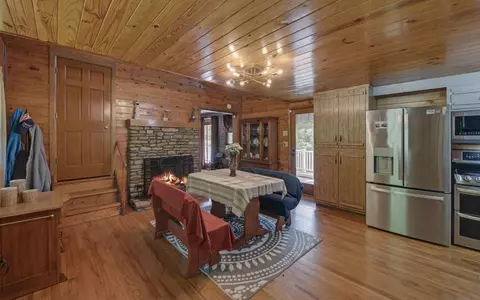 Dining - 440 Beaver Ridge Rd, Murphy, NC 28906 photo 1 of 3