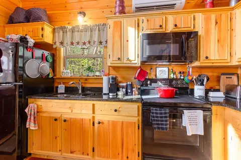 Kitchen - 72 Bentley Cv, Murphy, NC 28906 photo 3 of 3