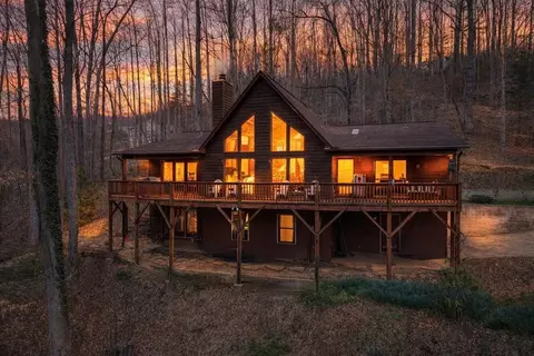 575 Carolina Springs Ln, Franklin, NC 28734