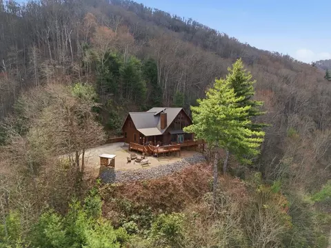 830 Noonday Sun Rdg, Topton, NC 28781