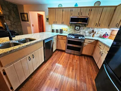 Kitchen - 245 Sunnie Ln, Murphy, NC 28906 photo 4 of 11