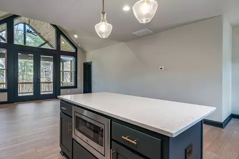 Kitchen - 325 River Mountain Rd, Murphy, NC 28906 photo 7 of 8