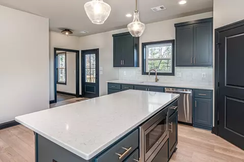 Kitchen - 325 River Mountain Rd, Murphy, NC 28906 photo 8 of 8