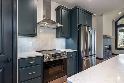 Kitchen - 325 River Mountain Rd, Murphy, NC 28906 photo 5 of 8