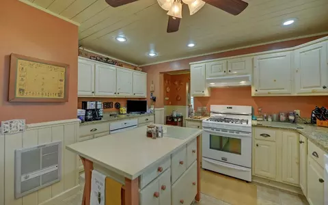 Kitchen - 1082 Valley River Ave, Murphy, NC 28906 photo 3 of 6