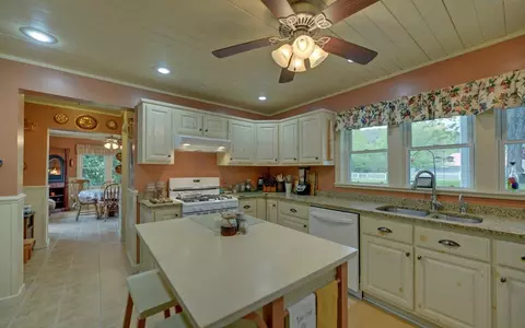 Kitchen - 1082 Valley River Ave, Murphy, NC 28906 photo 1 of 6