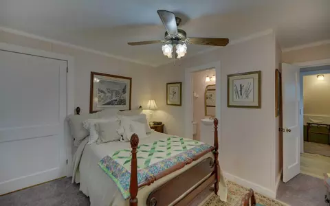 Bedroom - 1082 Valley River Ave, Murphy, NC 28906 photo 3 of 5